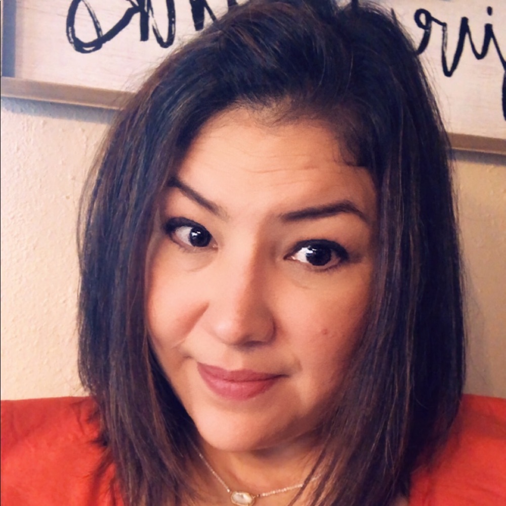 Meet your Posher, Crystal